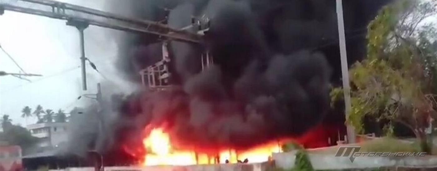 احتراق أكثر من 200 دراجة نارية وسكوتر في حريق بمحطة قطار في الهند