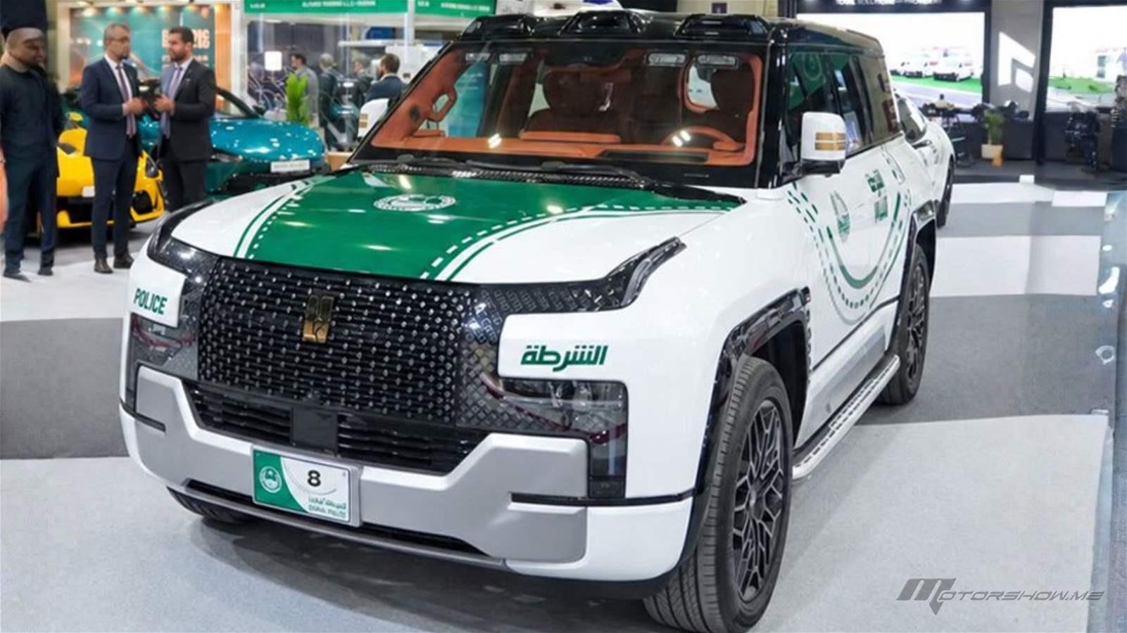 دورية شرطة دبي تطفو فوق الماء.. كيف؟!