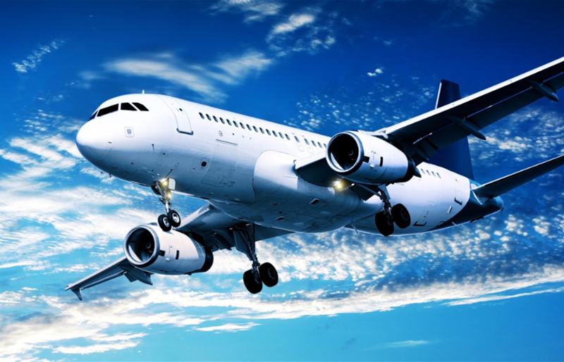 تسمم جماعي على متن طائرة بعد وجبة الغداء