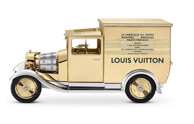 تحفة مكتبية بسعر 766,500 دولار تجسّد لقاء الفخامة بالهندسة الدقيقة