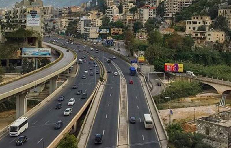 بالفيديو: انفجار صهريج غاز وسط الطريق في لبنان