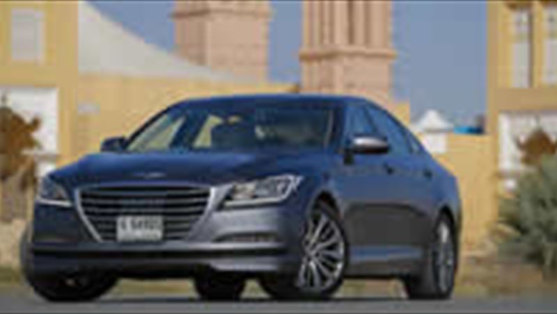 2015 Genesis as tested by MotorShow