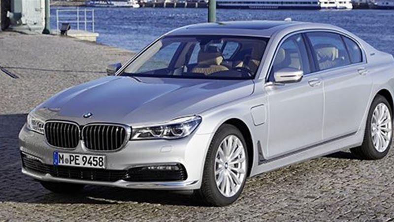 2015 BMW 740 Le