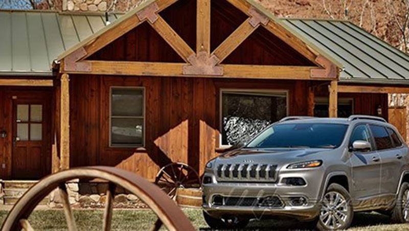 2017 Cherokee Overland