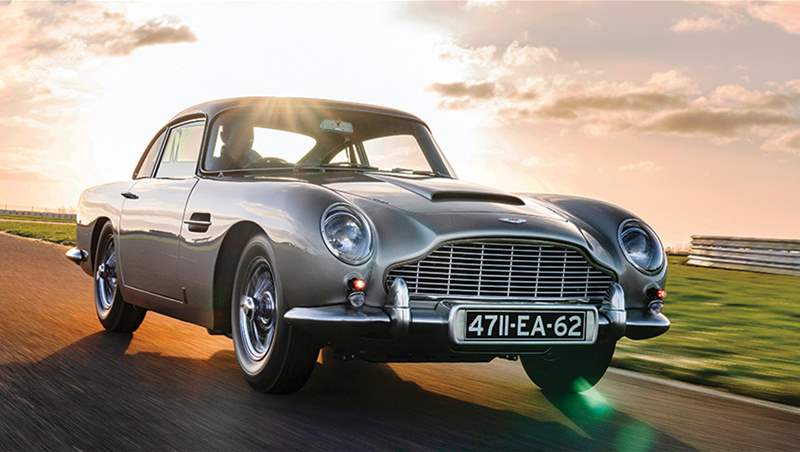 Aston Martin Goldfinger DB5 continuation